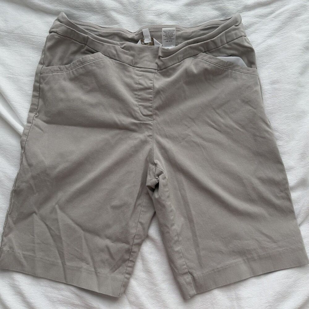 Smartwool Women’s Gray Bermuda Hiking Shorts Size 10P Mid Rise 9" Inseam Pockets
